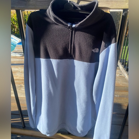 North face vest - Picture 1 of 4